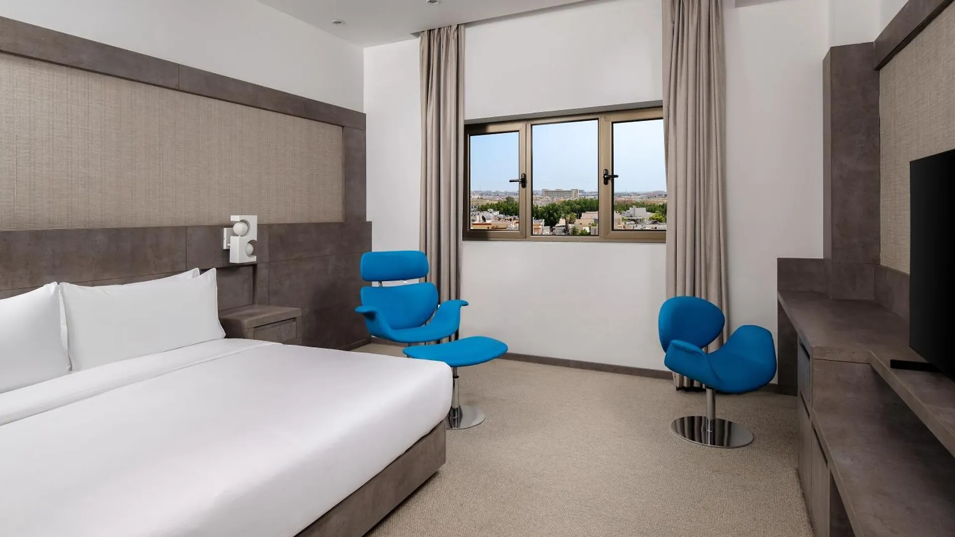 *****  Carlton Al Moaibed Hotel Dammam Saudi Arabia